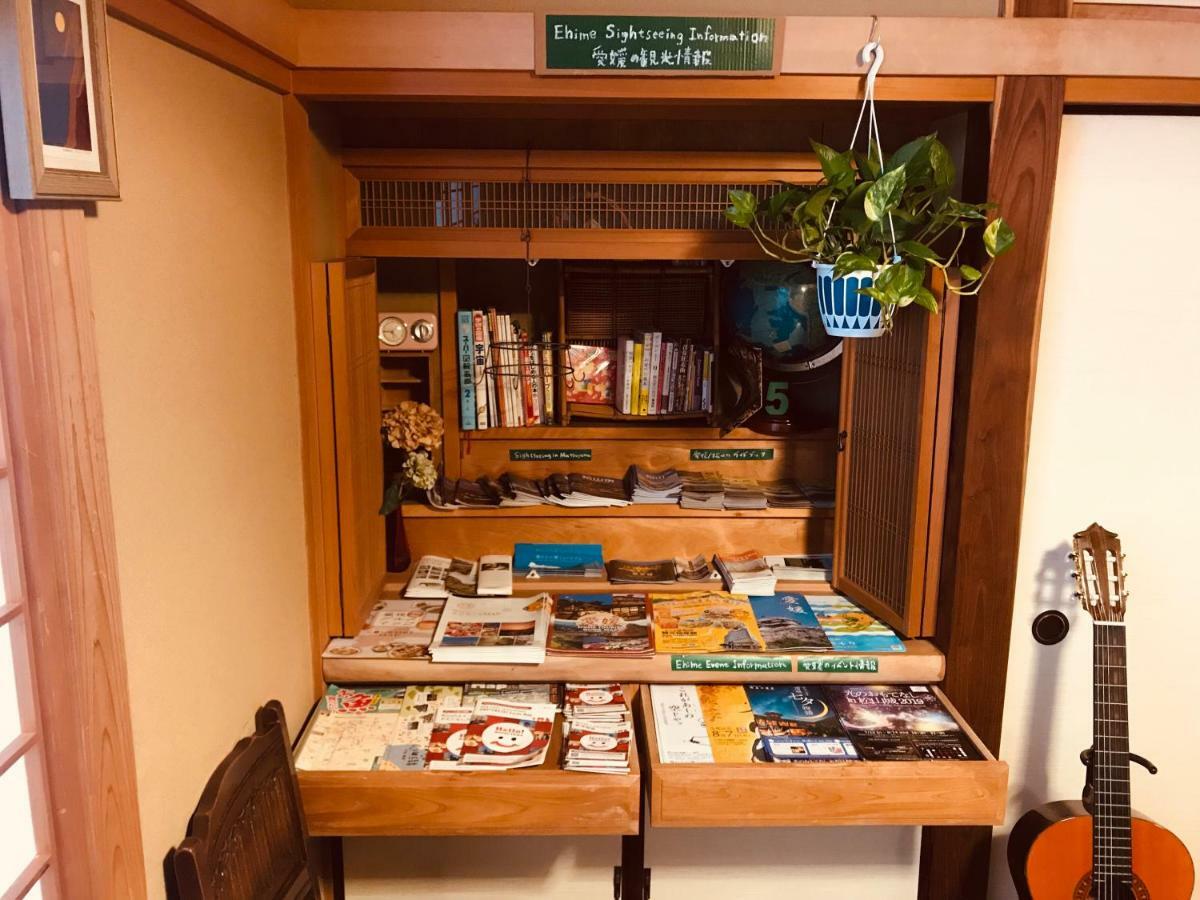 Ropeway St. Guesthouse Matsuyama  Esterno foto