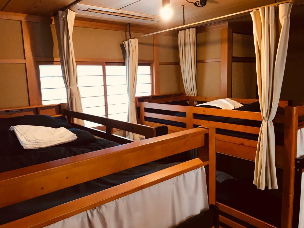 Ropeway St. Guesthouse Matsuyama  Esterno foto