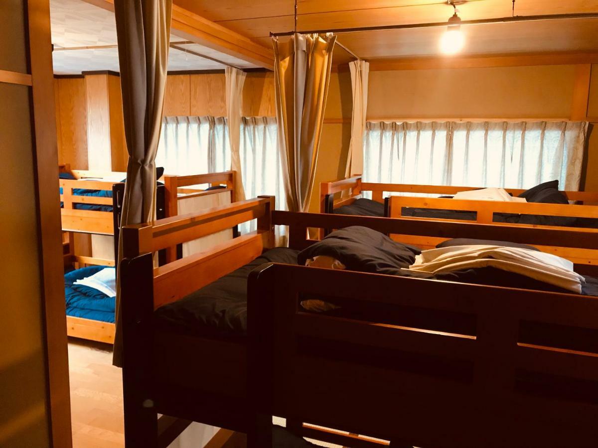 Ropeway St. Guesthouse Matsuyama  Esterno foto