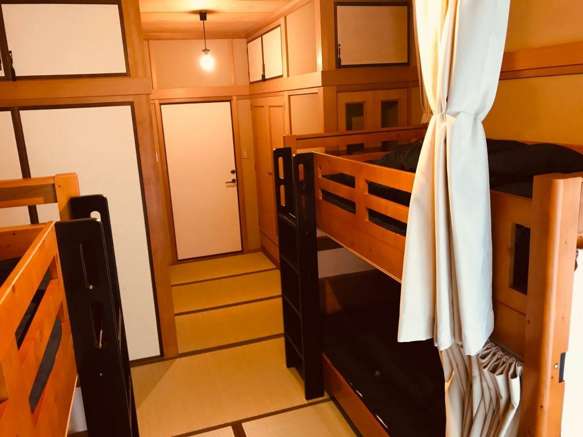 Ropeway St. Guesthouse Matsuyama  Esterno foto