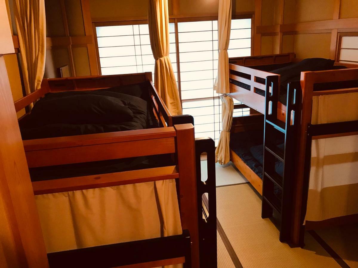 Ropeway St. Guesthouse Matsuyama  Esterno foto